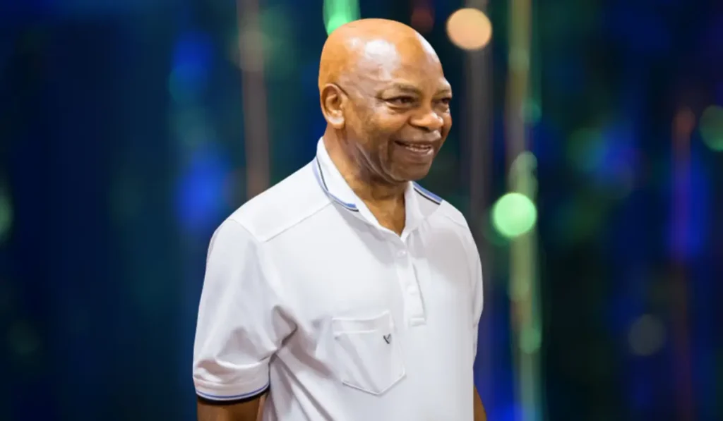arthur eze